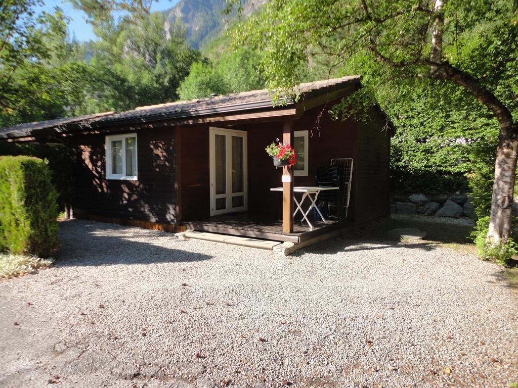 Willa Camping La Cascade Le Bourg-dʼOisans Zewnętrze zdjęcie